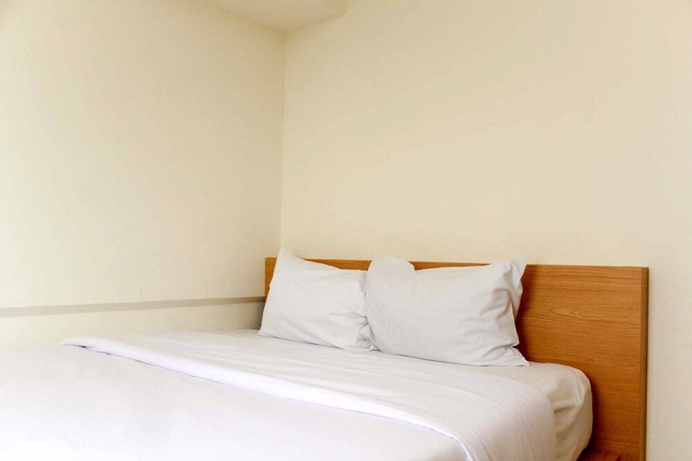 Сибату: Spacious and Nice 3BR at Meikarta Apartment