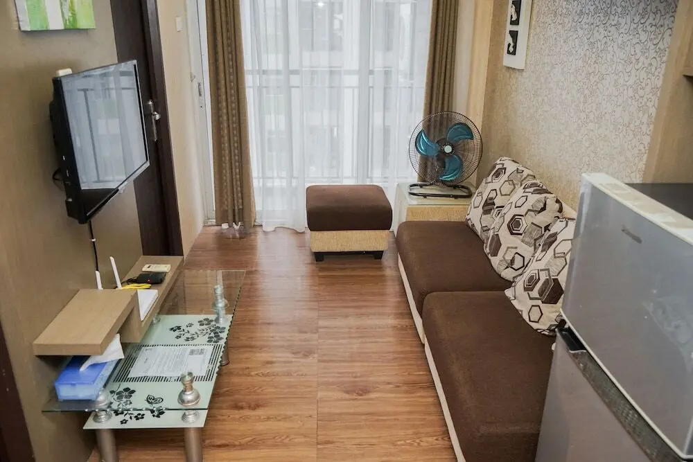 Южный Тангеранг: Nice and Spacious 2BR at Serpong Greenview Apartment