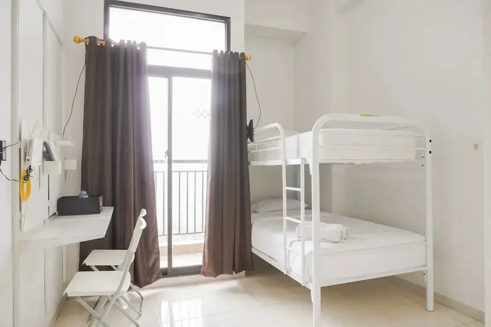 Депок: Homey and Cozy Living Studio Room at Dave Apartment