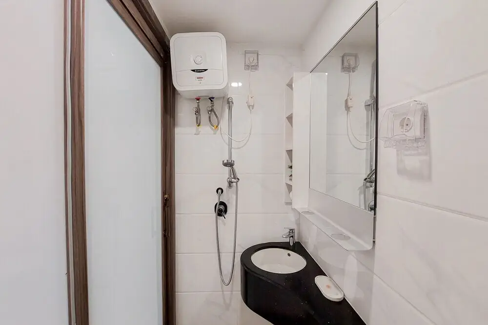Legok: Spacious and Smart Studio Apartment at Sky House BSD