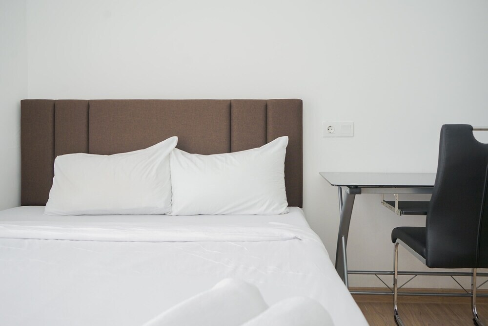 Comfort 2BR at Sky House BSD Apartment — фото 1