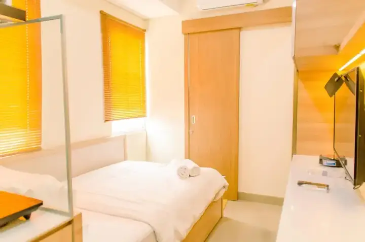 Legok: Comfy and Minimalist Studio Apartment at B Residence