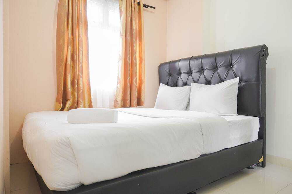 Джакарта: Nice Comfort 2BR at Green Pramuka Apartment