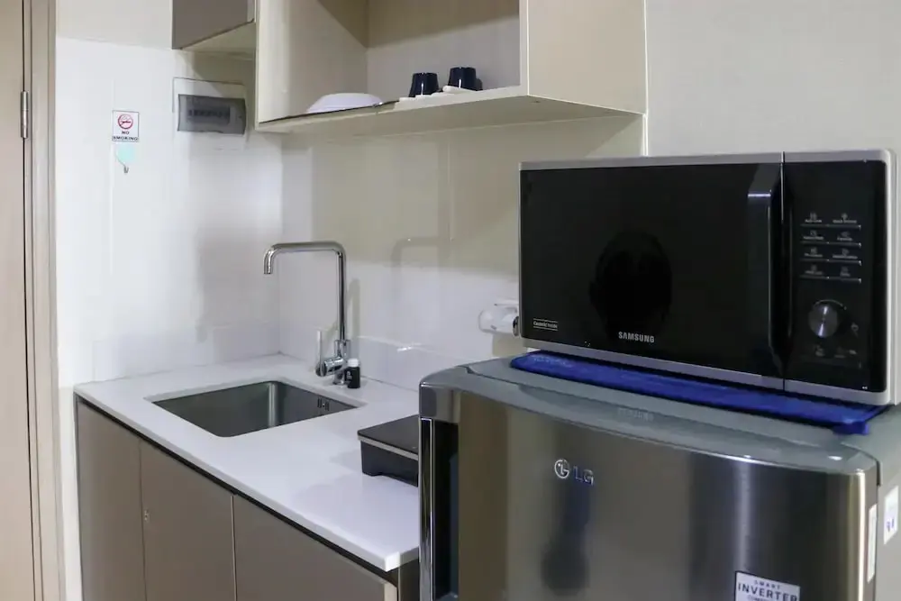 Джакарта: Minimalist and Comfort 1BR at Gold Coast Apartment
