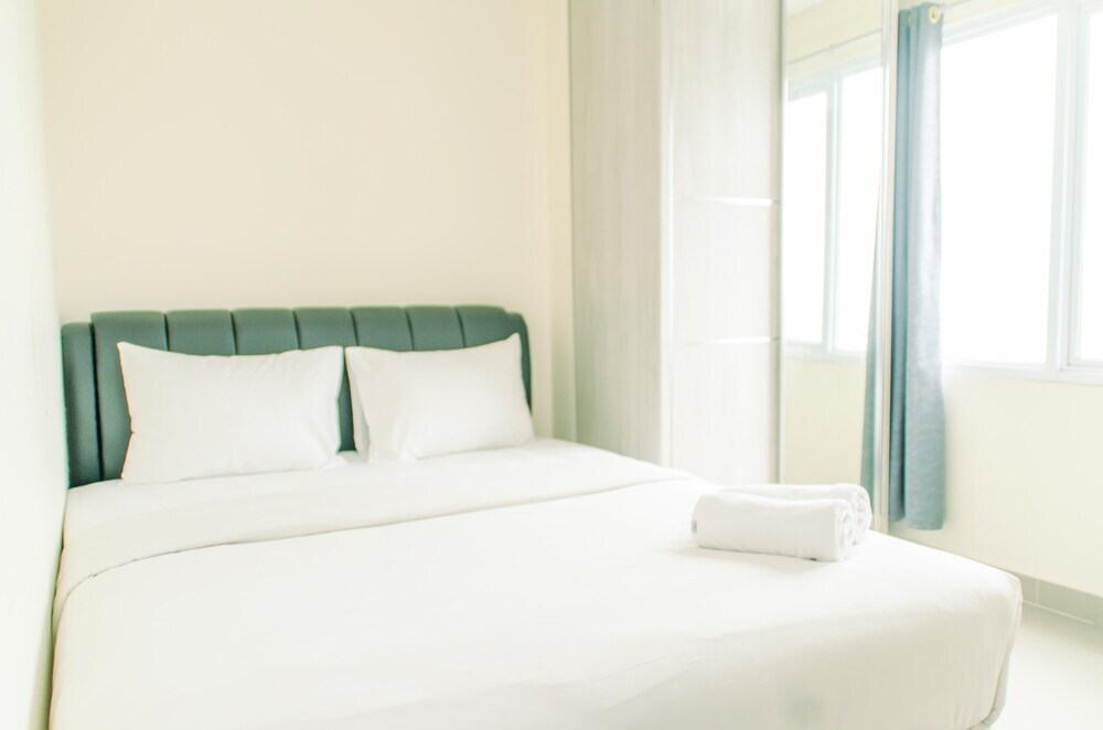 Legok: Modern And Cozy Studio Apartment At B Residence