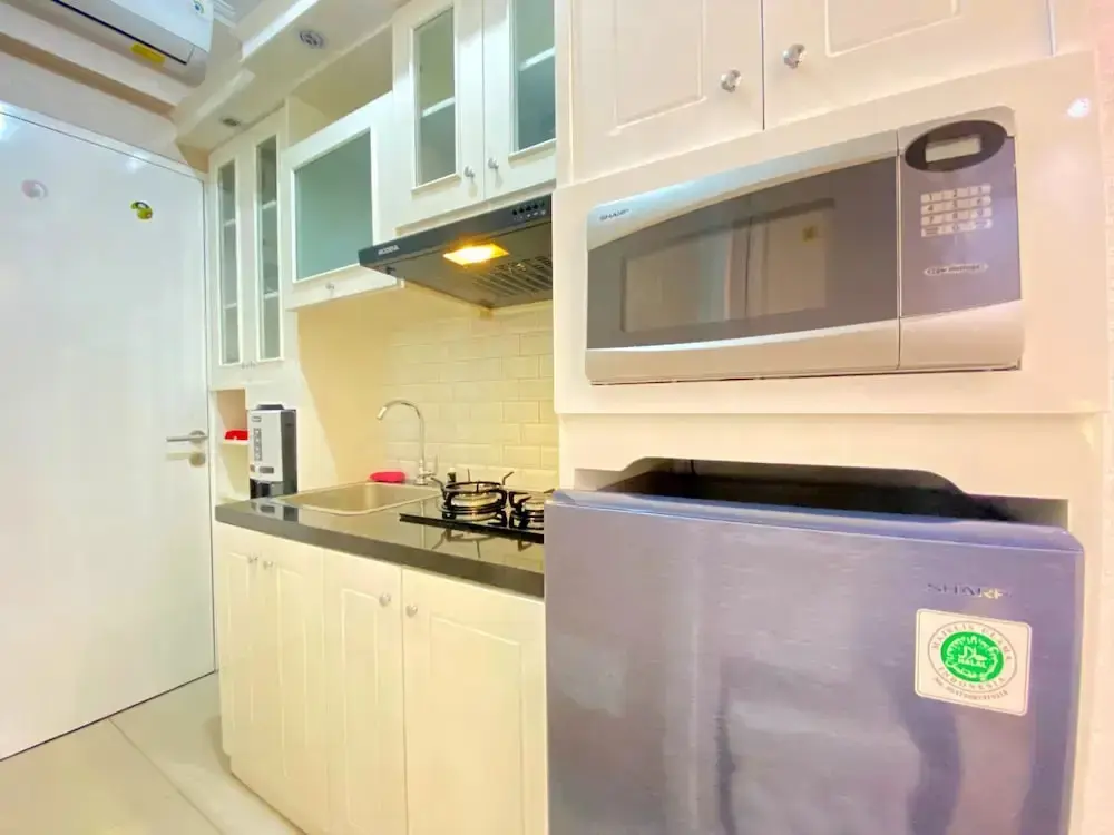 Бандунг: Well Furnished Studio Room at Grand Asia Afrika Apartment
