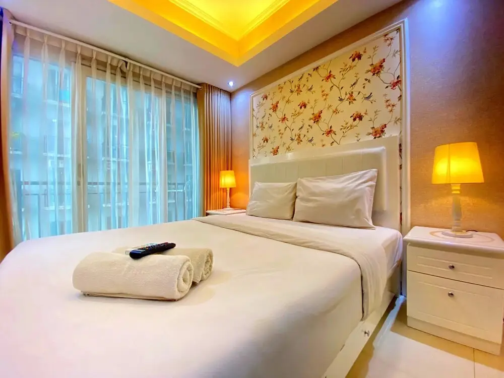 Бандунг: Well Furnished Studio Room at Grand Asia Afrika Apartment