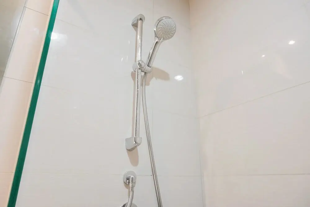 Джакарта: Comfort and Homey Studio at Green Sedayu Apartment