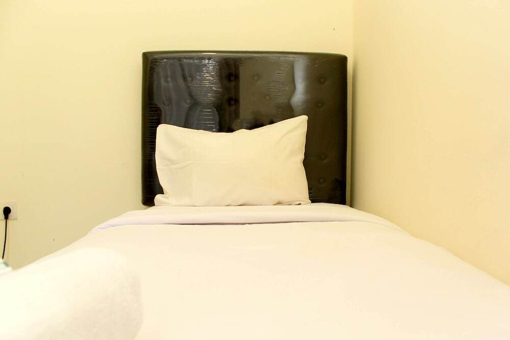 Сибату: Comfortable and Serene Design 2BR at Meikarta Apartment