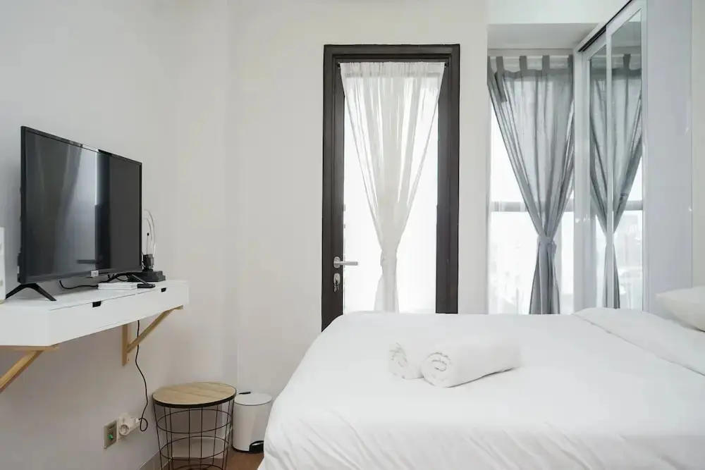 Южный Тангеранг: Elegant and Comfort Studio at Transpark Bintaro Apartment
