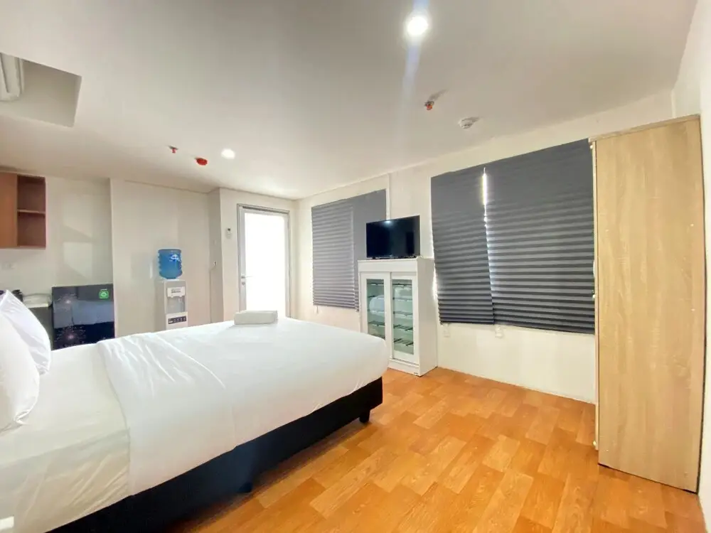 Spacious Studio Room at Apartment Grand Asia Afrika Residence — фото 1
