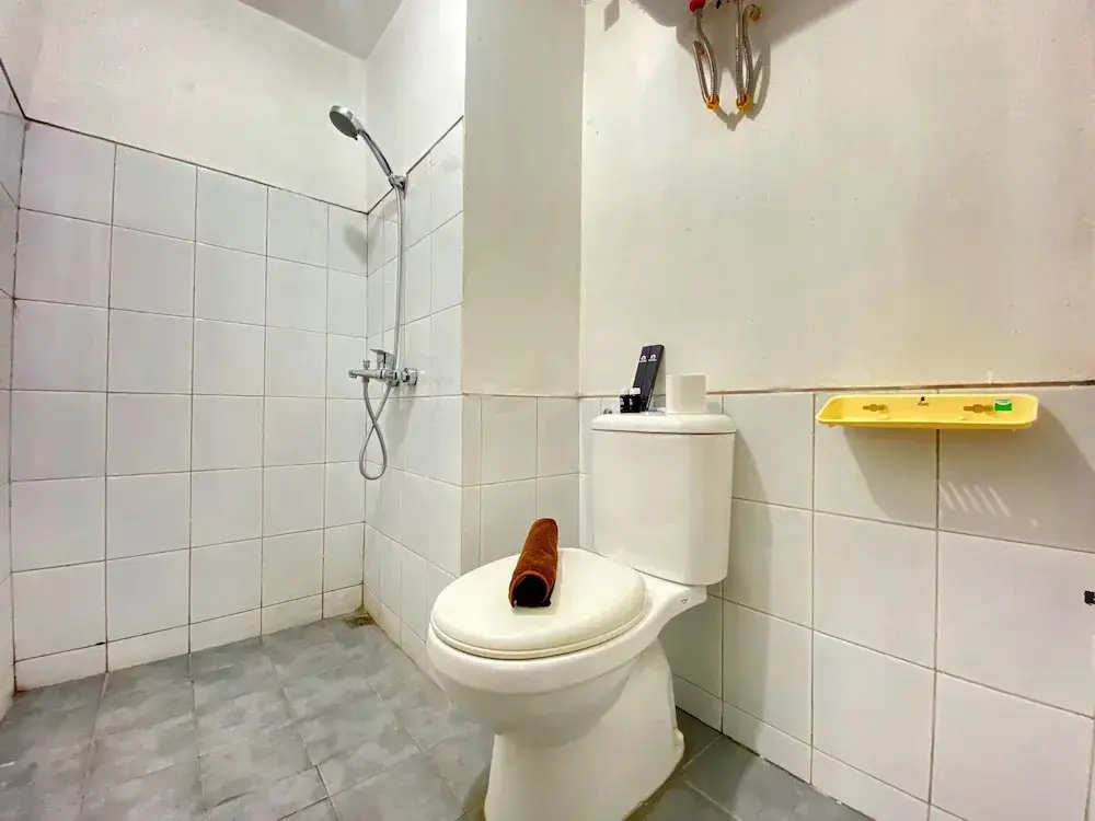 Бандунг: Spacious Studio Room at Apartment Grand Asia Afrika Residence