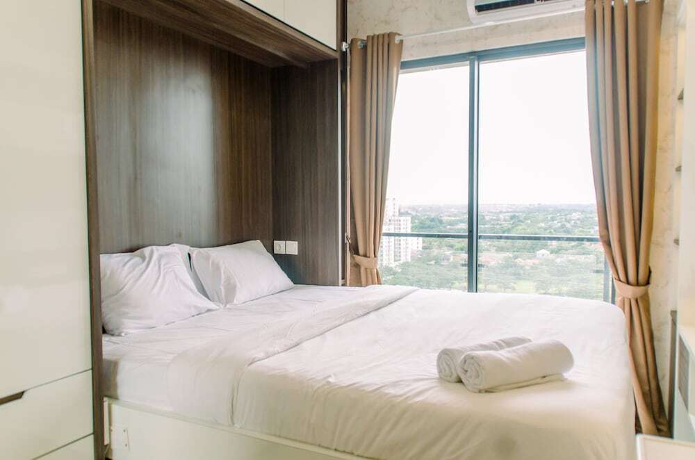 Legok: Modern and Cozy Studio at Sky House BSD Apartment
