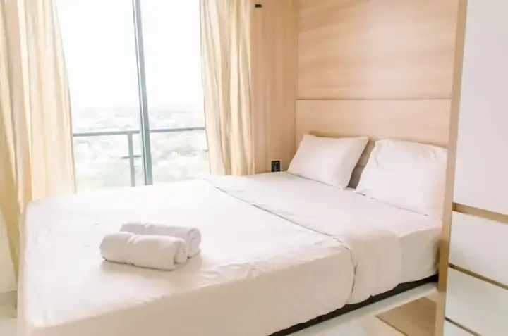 Legok: Cozy and Minimalist Studio at Sky House BSD Apartment