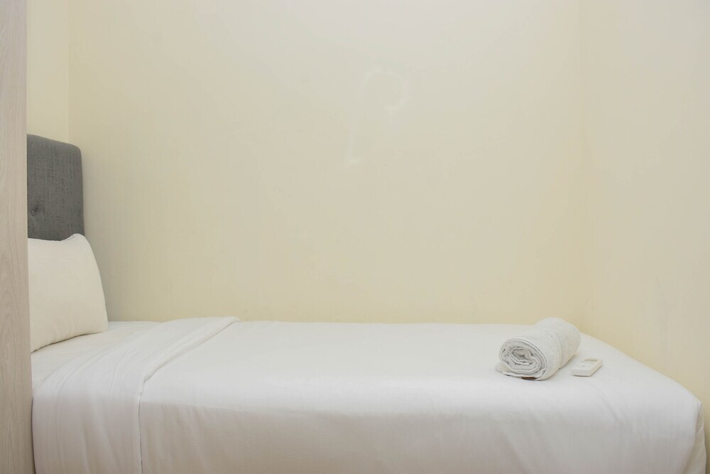 Джакарта: Exclusive and Cozy 2BR at Menteng Park Apartment
