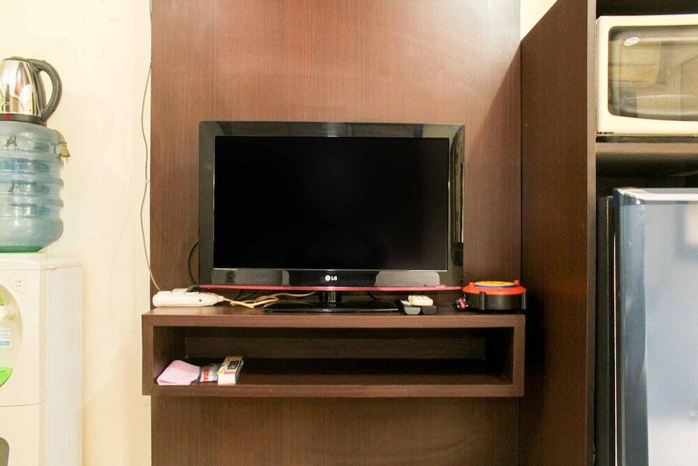Чикаранг: Nice and Homey Studio at Metropark Condominium Jababeka Apartment