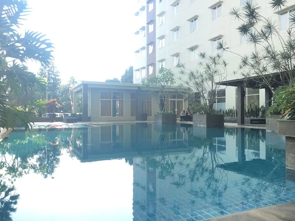 Сумеданг: Spacious 2BR Apartment at Pinewood near JATOS