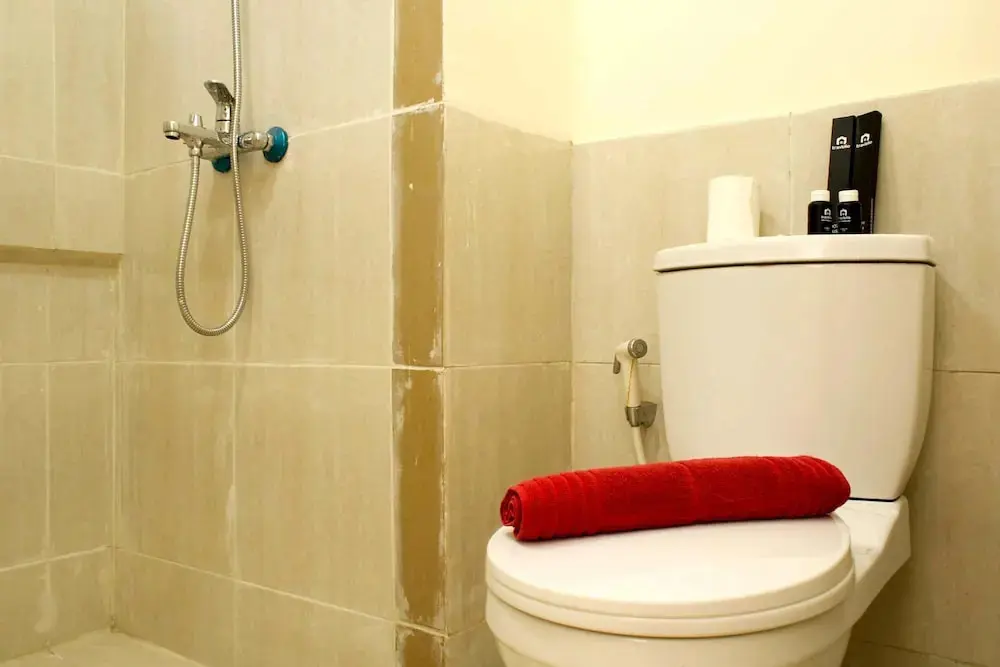 Сибату: Spacious 2BR with Kitchen Room at Meikarta Apartment