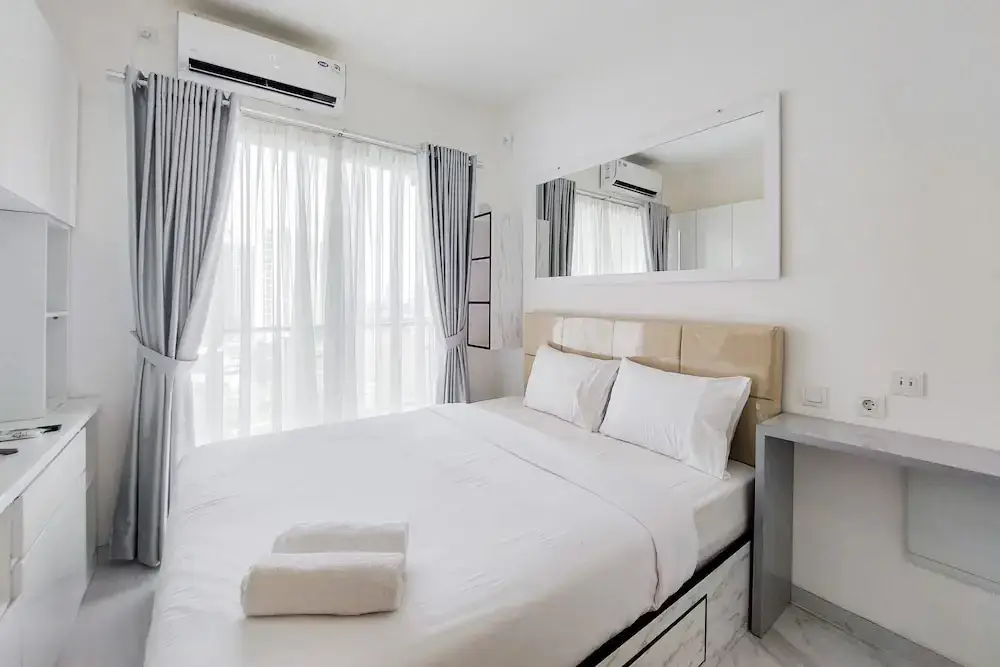Legok: Cozy Living and Comfort Studio at Sky House BSD Apartment