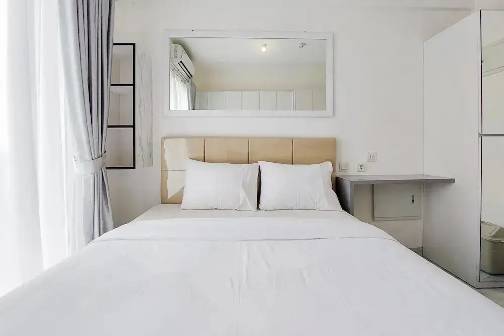 Legok: Cozy Living and Comfort Studio at Sky House BSD Apartment