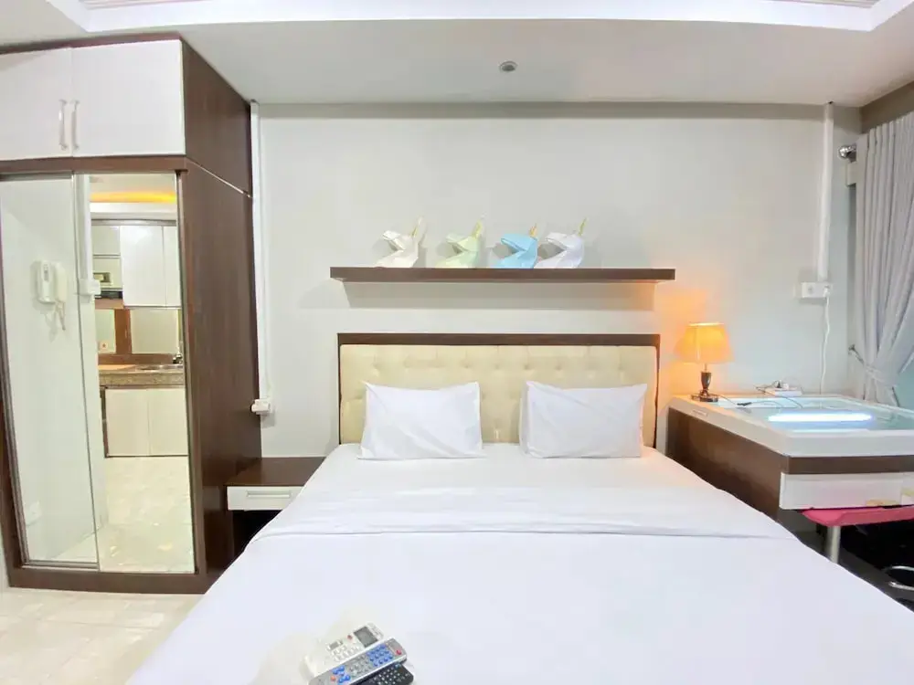 Бандунг: Comfy Studio Room at Galeri Ciumbuleuit 1 Apartment