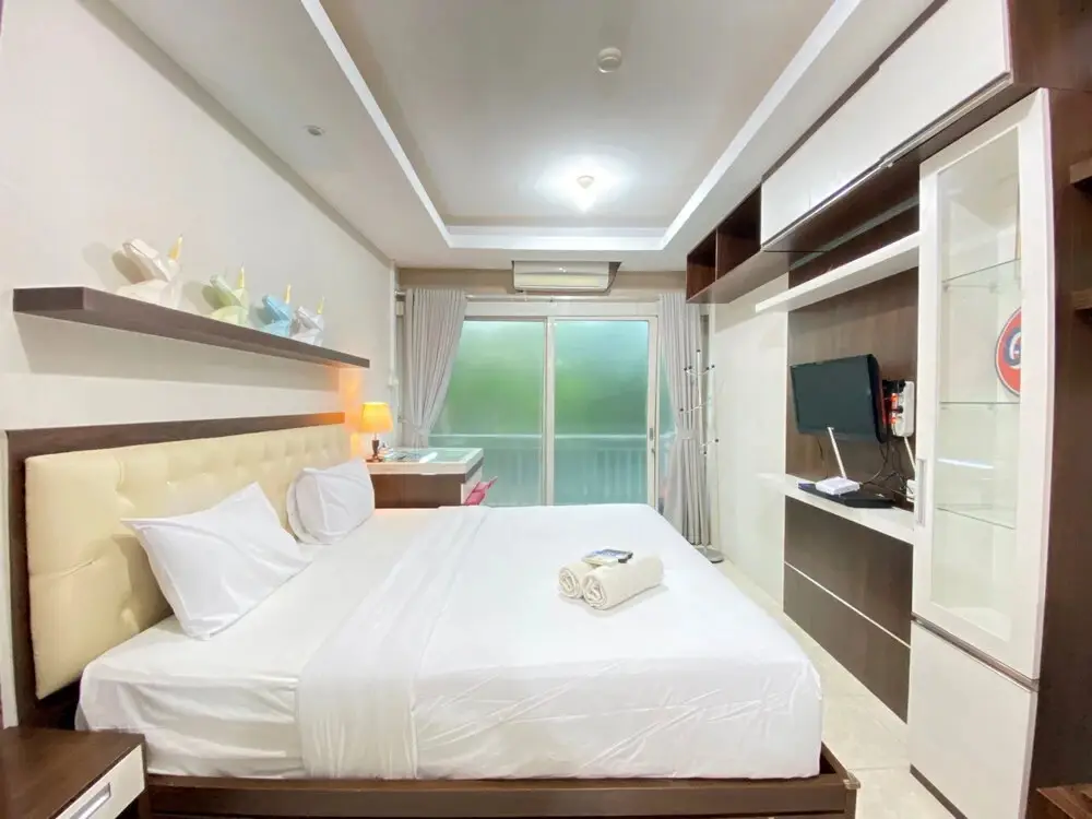 Бандунг: Comfy Studio Room at Galeri Ciumbuleuit 1 Apartment