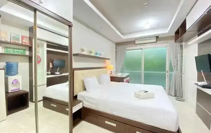 Бандунг: Comfy Studio Room at Galeri Ciumbuleuit 1 Apartment