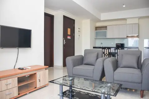 Nice and Spacious 3BR at Menteng Park Apartment — фото 1
