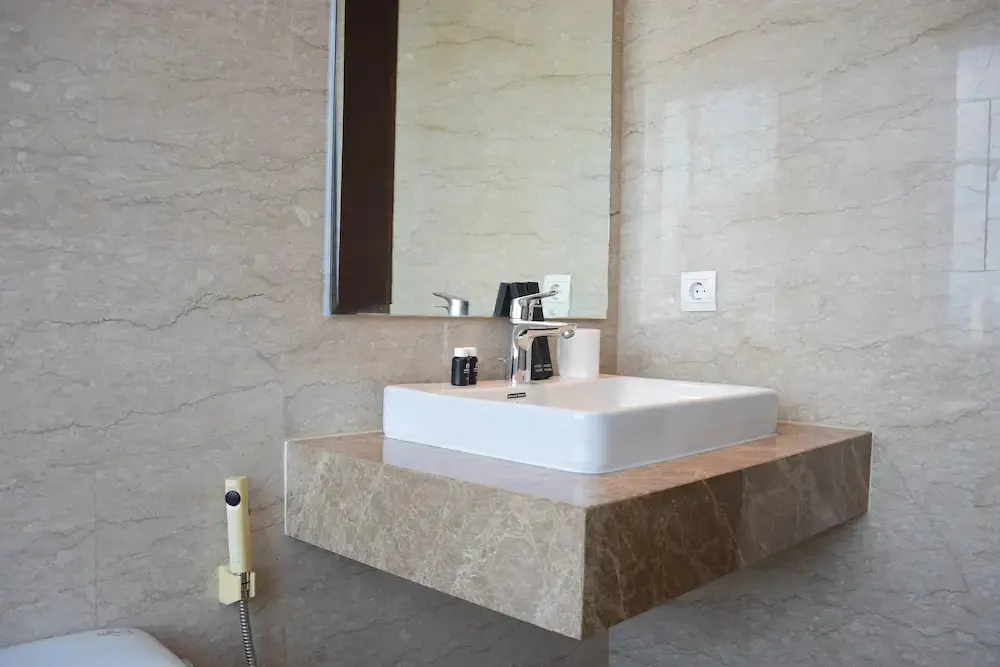 Джакарта: Spacious and Elegant 3BR at Menteng Park Apartment