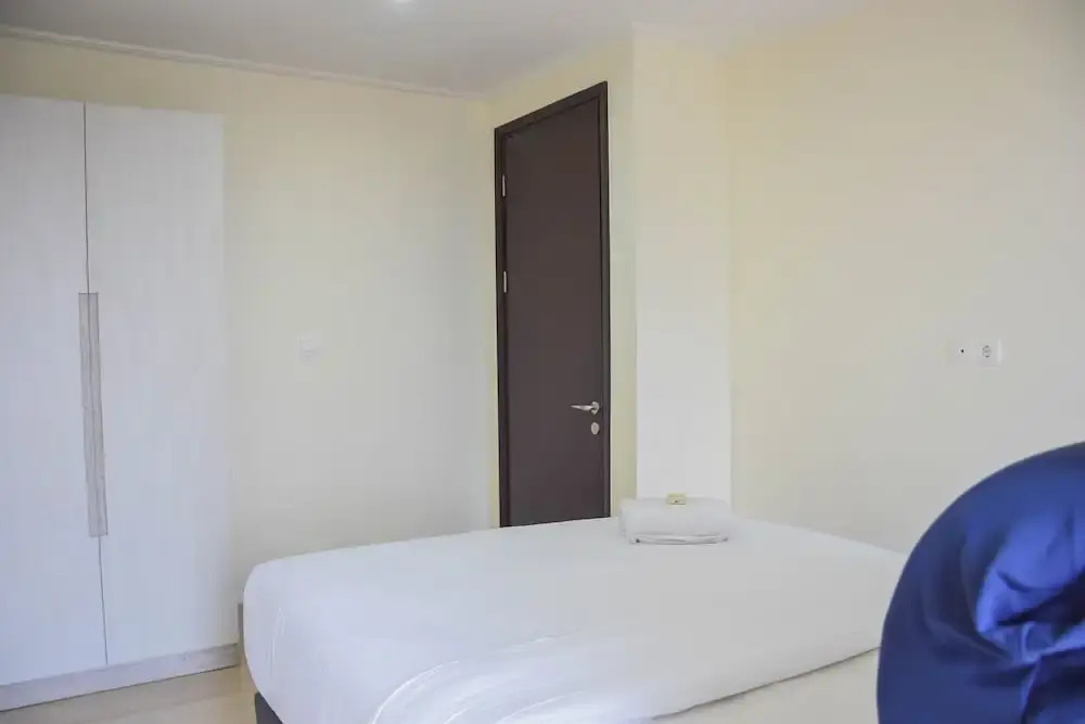 Джакарта: Spacious and Elegant 3BR at Menteng Park Apartment