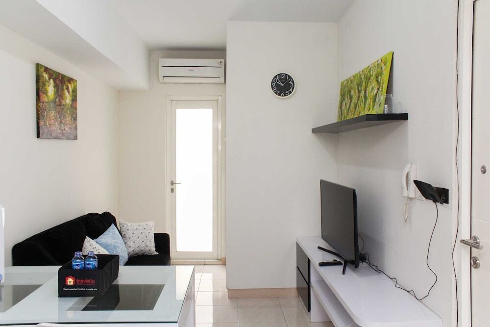 Бекаси: Comfort 2BR at Springlake Summarecon Bekasi Apartment