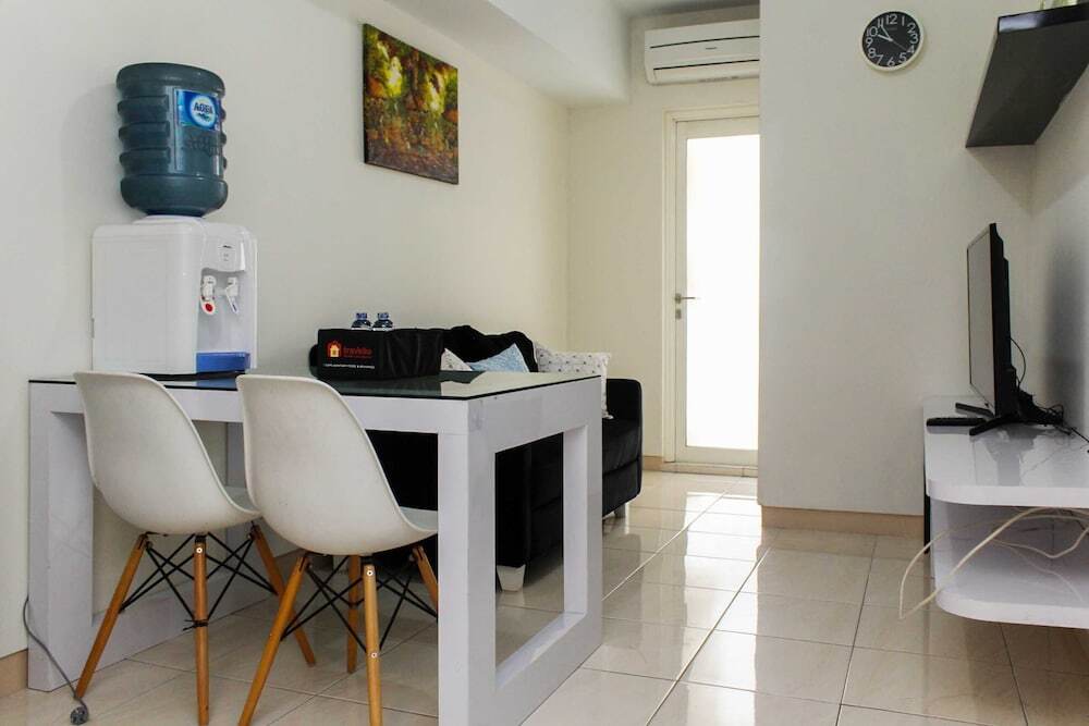 Бекаси: Comfort 2BR at Springlake Summarecon Bekasi Apartment