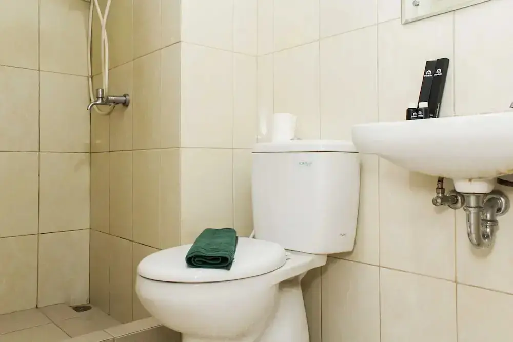 Бекаси: Comfort 2BR at Springlake Summarecon Bekasi Apartment
