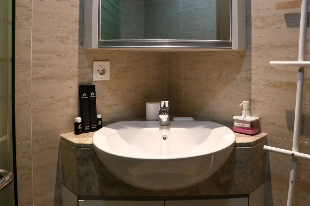 Джакарта: Comfort and Elegant 1BR at Gold Coast Apartment