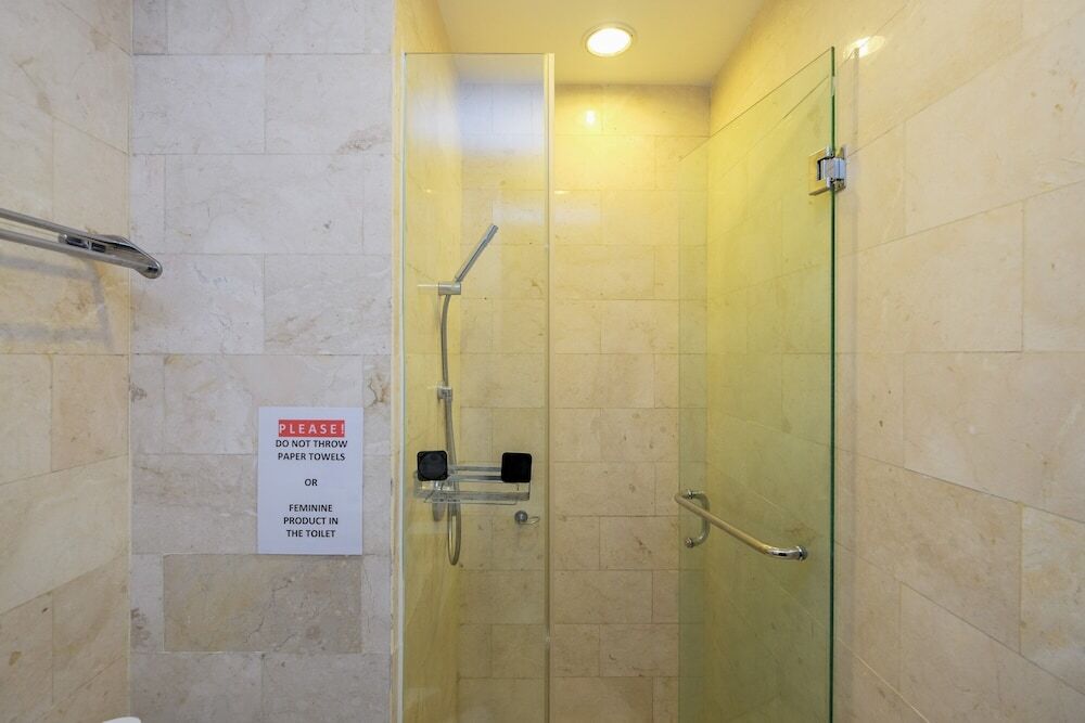 Джакарта: Exclusive and Cozy 2BR Apartment at The Empyreal Epicentrum