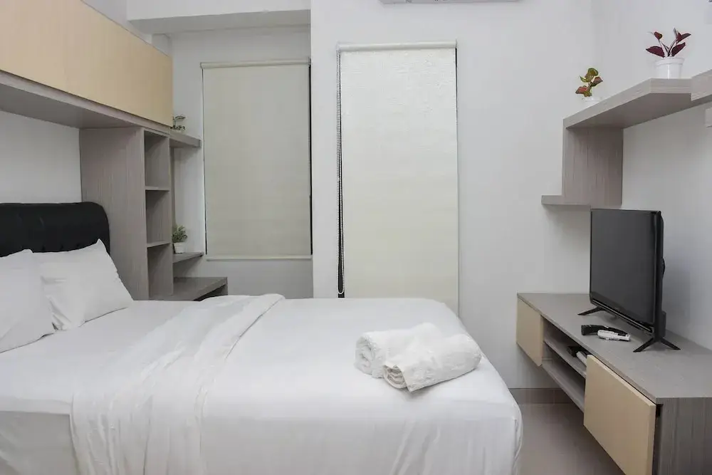 Депок: Cozy and Comfort Living Studio at Transpark Cibubur Apartment