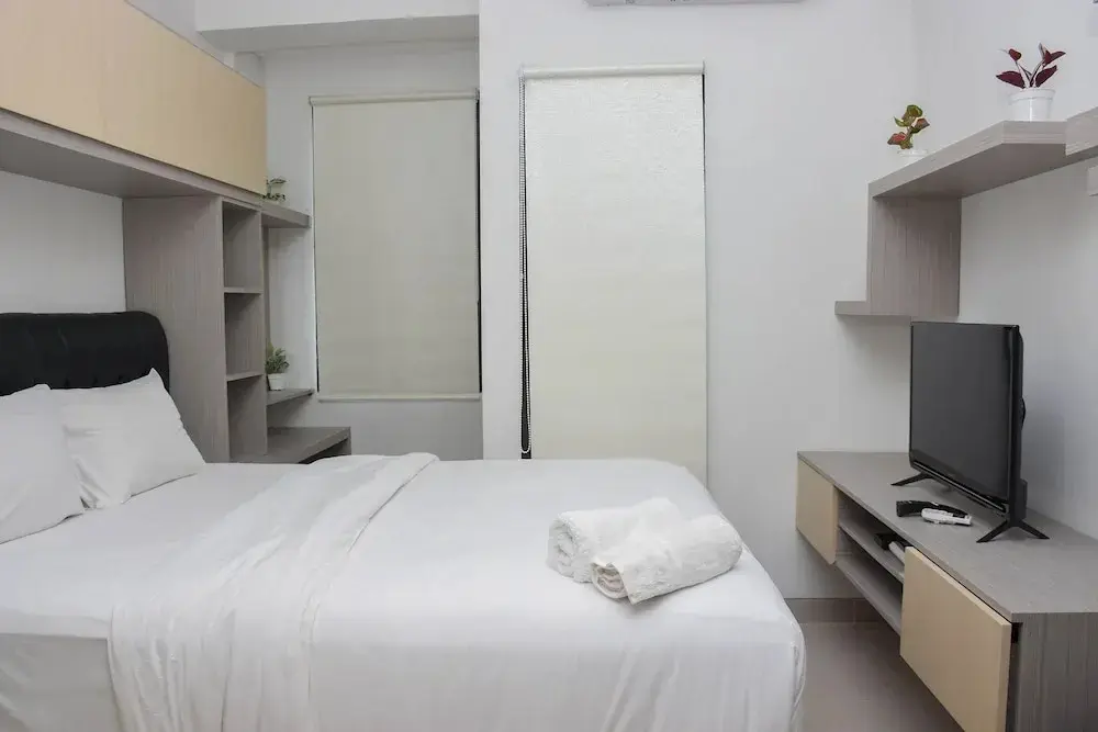 Депок: Cozy and Comfort Living Studio at Transpark Cibubur Apartment