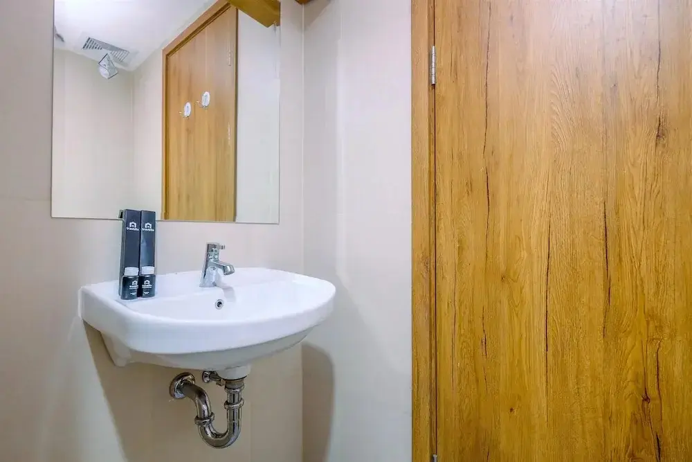 Бекаси: Elegant Studio Apartment at Gateway Park LRT City