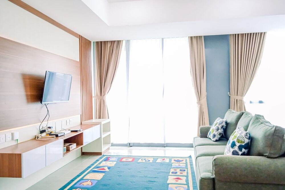 Тангеранг: Spacious and Nice 3BR at Hillcrest House Apartment