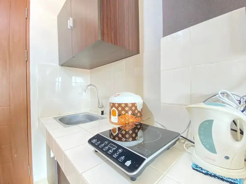 Сумеданг: Bright Studio Room at Pinewood Apartment