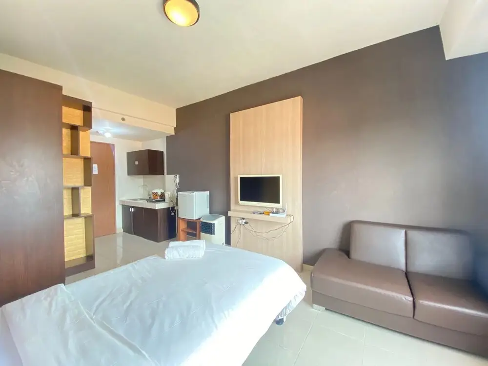 Сумеданг: Bright Studio Room at Pinewood Apartment