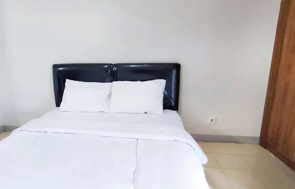 Южный Тангеранг: Apartmen Serpong GreenView byRuangNyaman