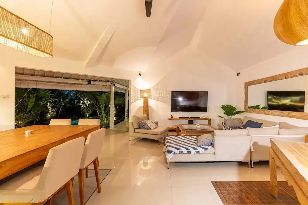 Чангу: 3BR Charming Villa 2 Minutes From Berawa Beach
