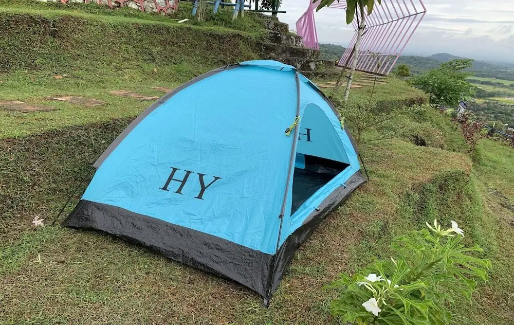 Батуретно: Camping Ground Bukit Tinatar