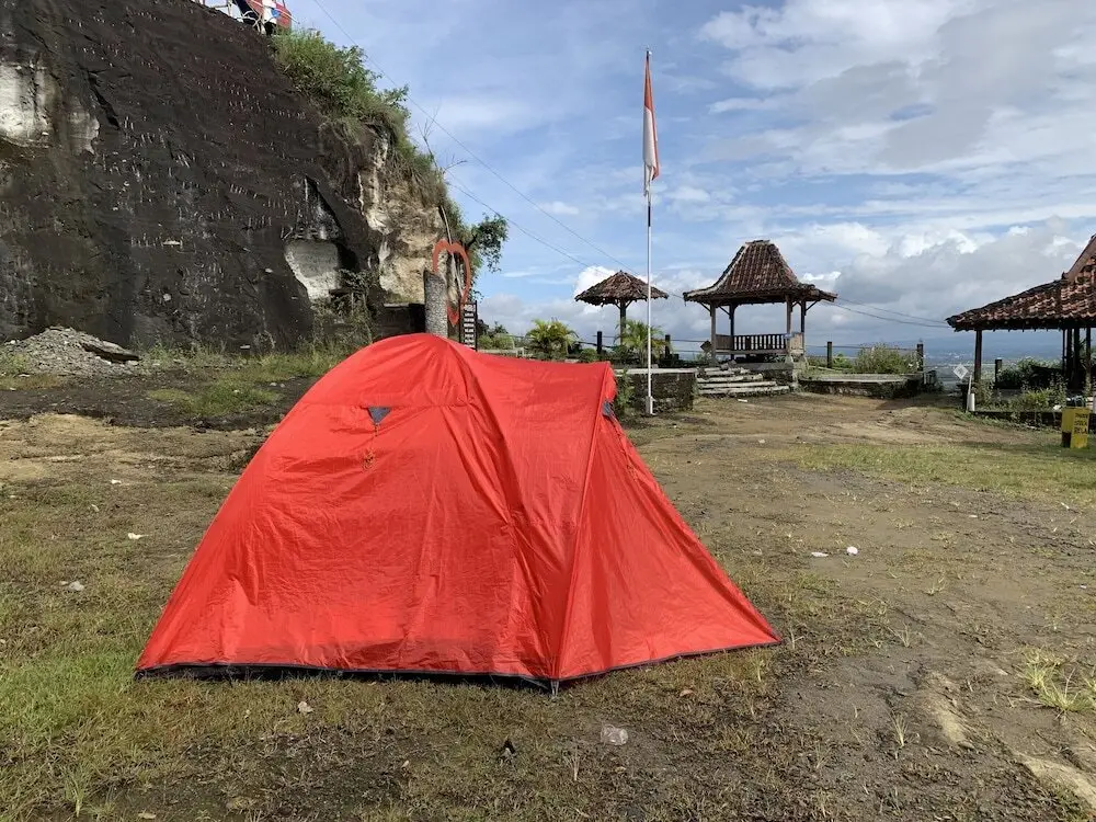 Батуретно: Camping Ground Bukit Tompak