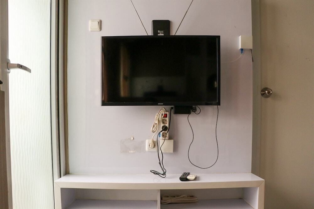 Джакарта: Homey And Cozy Stay 2Br At Green Pramuka City Apartment