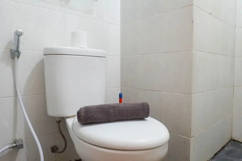 Сурабая: Best Price 2Br Strategic At Puri Mas Apartment