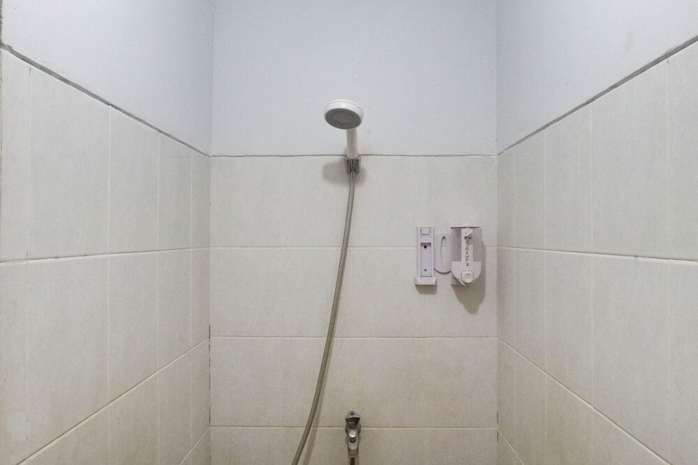 Сурабая: Best Price 2Br Strategic At Puri Mas Apartment
