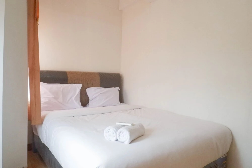 Сурабая: Best Price 2Br Strategic At Puri Mas Apartment