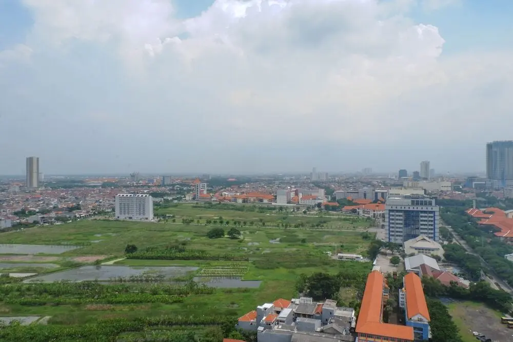 Сурабая: Cozy And Compact Studio Apartment At Taman Melati Surabaya